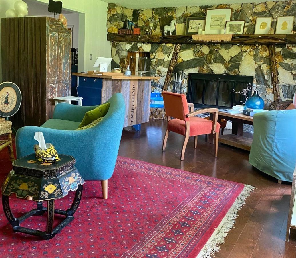 The Messy Owl Inn & Eco Haven Likely Bagian luar foto